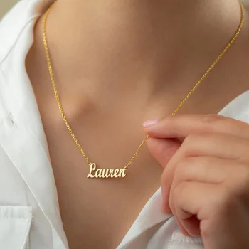 Ожерелье с пользовательским именем для женщин, Персонализированные ювелирные изделия с золотой табличкой из нержавеющей стали, модный подарок с подвеской в виде буквы